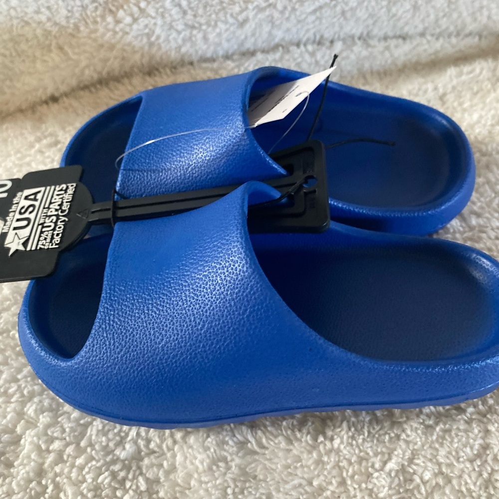 Comfort Slide Sandals for Child Unisex Pool Bathroom Beach House Slipper NWT